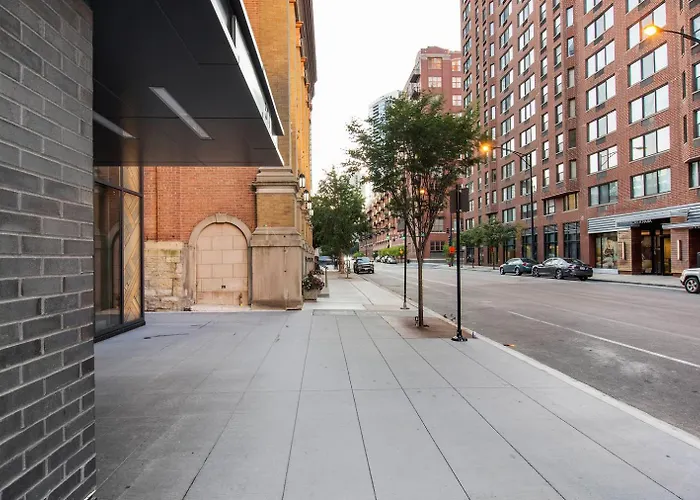 Apartment River North 1br W Gym Pool Roof Nr Riverwalk Chi-818 Chicago