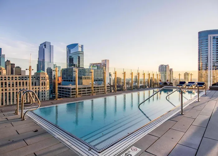 River North 1br W Gym Pool Roof Nr Riverwalk Chi-818 Apartment